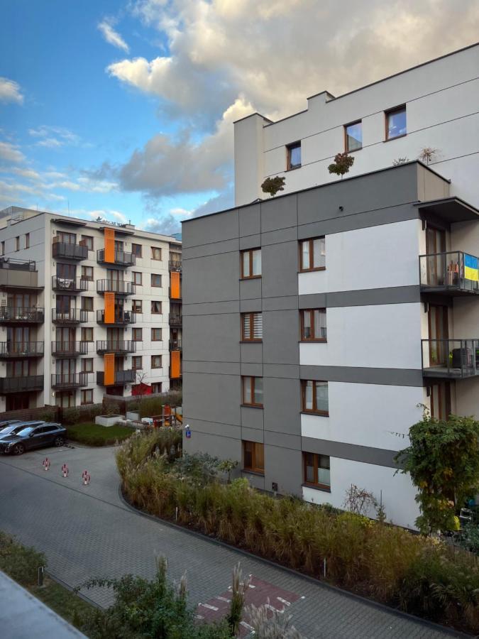 Cybernetyki2 Street Inn Near Airport Варшава Екстер'єр фото
